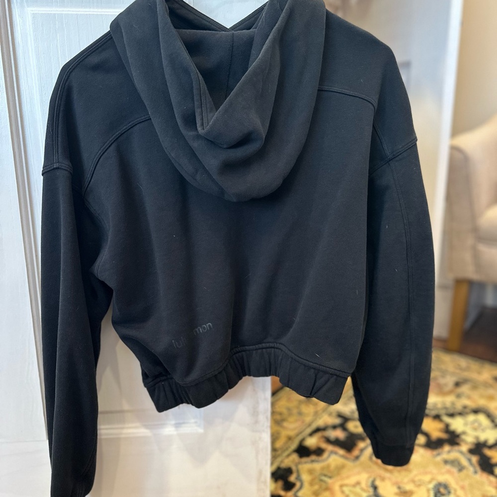 Lululemon Athletica Relaxed Cropped Hoodie - Black - NWOT - Picture 2 of 4